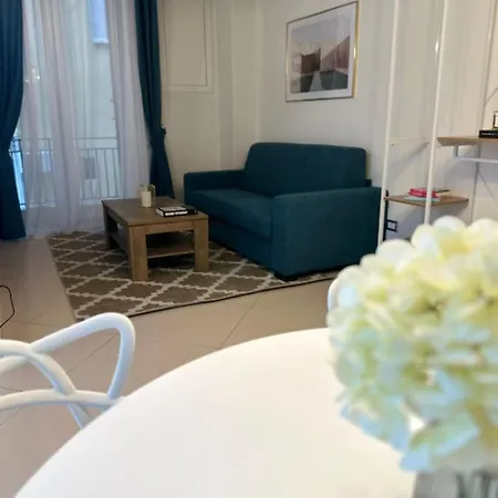 Palazzorefici Aparthotel 4*