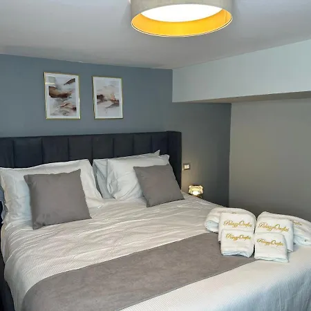 Aparthotel Palazzorefici Neapel
