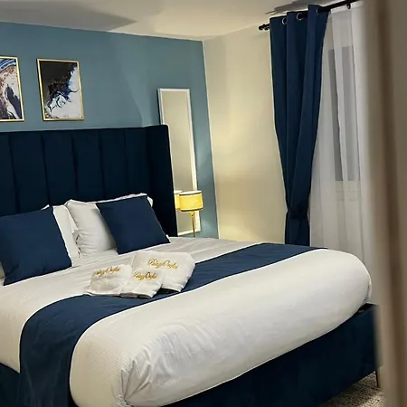 Palazzorefici Aparthotel 4*