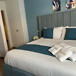 Palazzorefici Apartahotel