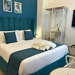 Apartahotel Palazzorefici Nápoles