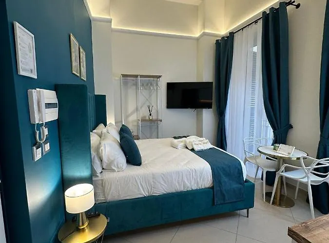 Palazzorefici Aparthotel Naples