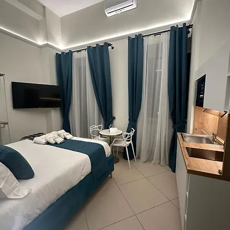 Palazzorefici Hotel apartamentowy Neapol
