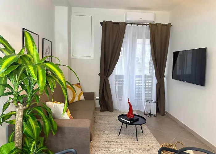 Ξενοδοχείο με διαμερίσματα Palazzorefici 4*