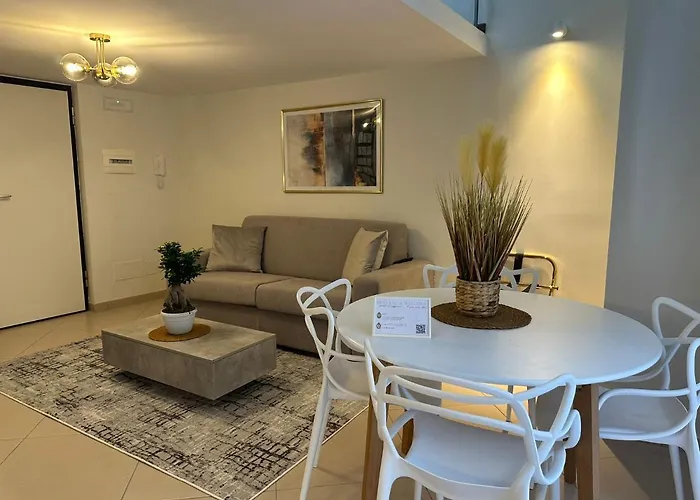 Ξενοδοχείο με διαμερίσματα Palazzorefici Νάπολη