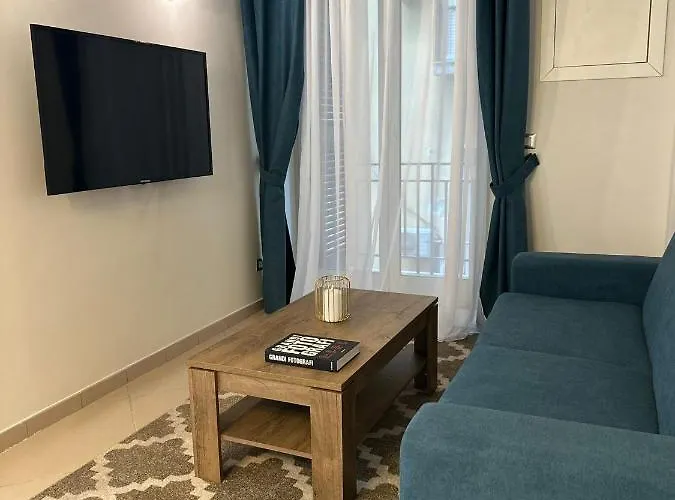 Ξενοδοχείο με διαμερίσματα Palazzorefici 4*