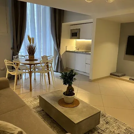 Hotel apartamentowy Palazzorefici 4*