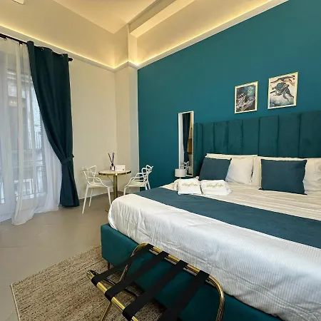 Palazzorefici Hotel apartamentowy Neapol